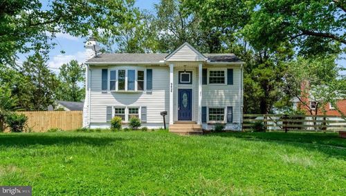9424 Westmoreland Ave, MANASSAS, VA, 20110-3656 | Card Image
