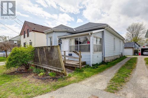88 Flora St, Saint Thomas, ON, N5P2X6 | Card Image