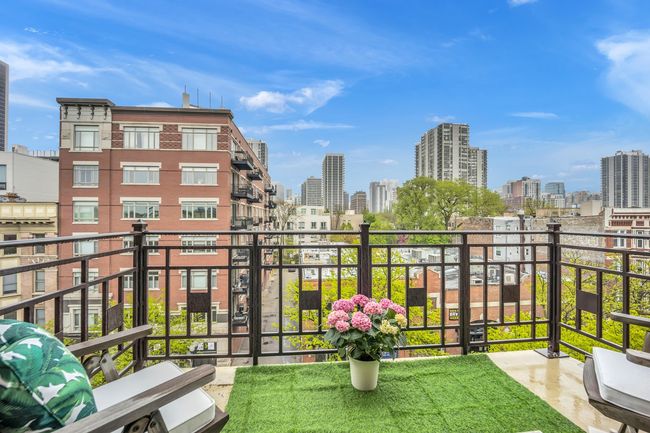 APT-503 - 1414 N Wells St, Condo with 2 bedrooms, 2 bathrooms and 1 parking in CHICAGO IL | Image 5