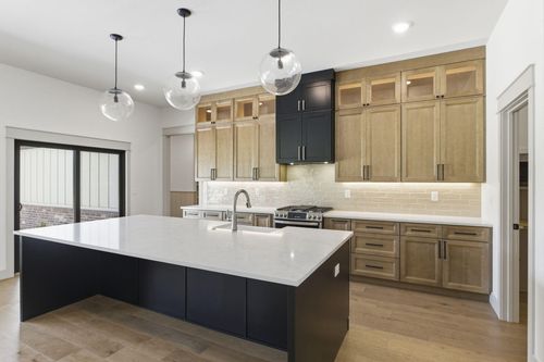 5402 N Seitz Ave, Springfield, MO, 65803-6219 | Card Image