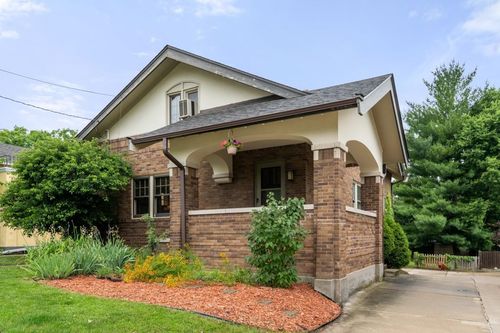 816 Paris Avenue, Rockford, IL, 61107 | Card Image