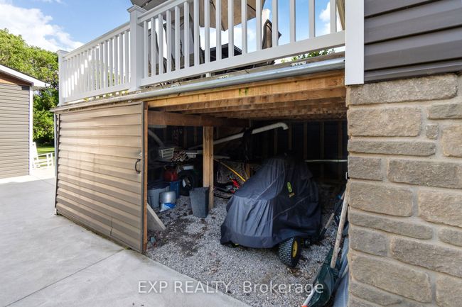 8033 Willsie Line, House other with 4 bedrooms, 2 bathrooms and 4 parking in Thedford ON | Image 40