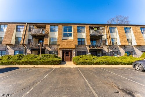 8-660 N Broad St, Elizabeth, NJ, 07208-3421 | Card Image