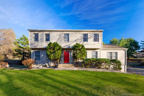 8 Phoebee Ln, Brookfield, CT, 06804-1135 | Card Image