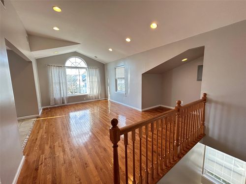 54 Firwood Rd, Port Washington, NY, 11050-1512 | Card Image