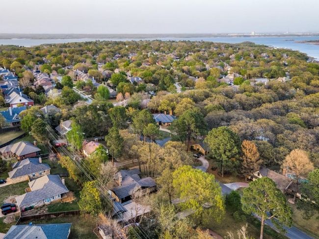 2814 Tumbleweed Trl, House other with 3 bedrooms, 2 bathrooms and null parking in Grapevine TX | Image 15