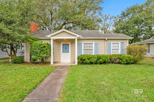 32 Sherwood Dr, Mobile, AL, 36606-2447 | Card Image