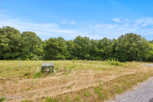 2890 Norcross Rd, Maryville, TN, 37803-4120 | Card Image