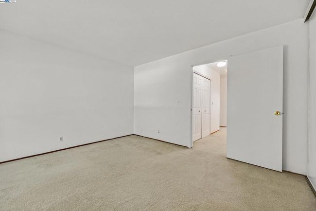 127 Temescal Cir, Townhouse with 2 bedrooms, 2 bathrooms and null parking in Emeryville CA | Image 16