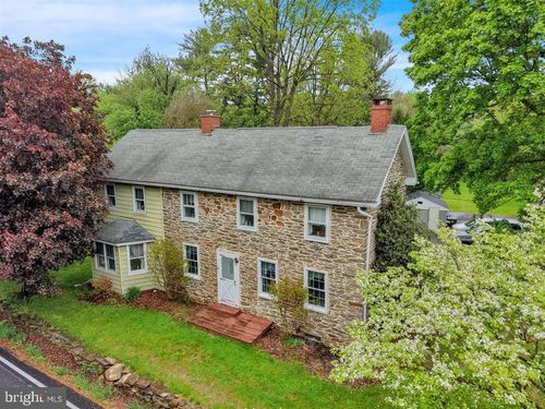 2315 Strasburg Rd, COATESVILLE, PA, 19320-4425 | Card Image