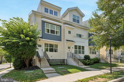 220 Wood St, CONSHOHOCKEN, PA, 19428-1858 | Card Image