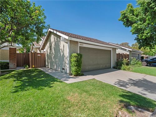 16623 Shinedale Dr, Canyon Country, CA, 91387-3247 | Card Image