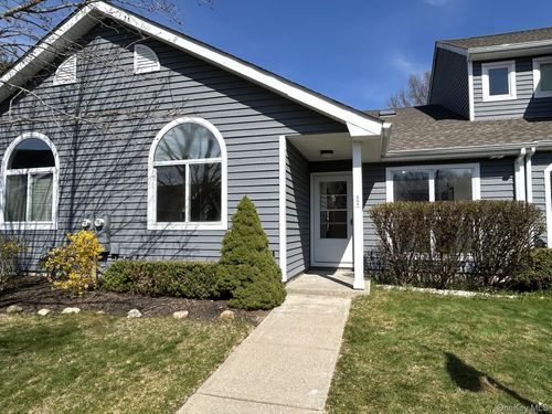 844 Birchwood Park Dr, Middle Island, NY, 11953-2603 | Card Image