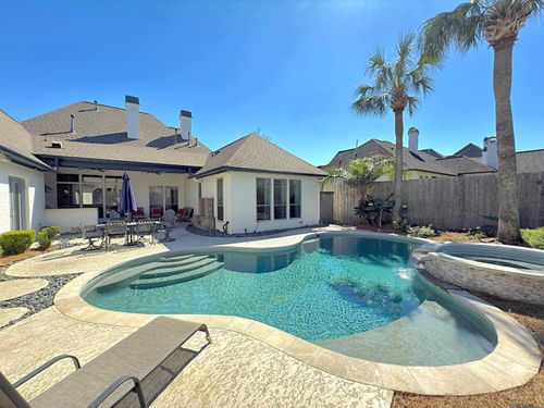 413 Longmeadow Dr, Baton Rouge, LA, 70810-9513 | Card Image