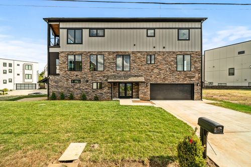 6011 Hill Cir, Nashville, TN, 37209-4412 | Card Image