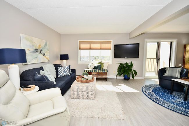 Living Room | Image 13