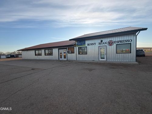 2008 S Main St, Watford City, ND, 58854-6727 | Card Image