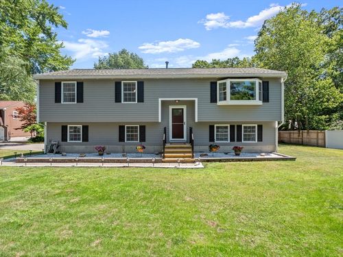64 Lake St, Tewksbury, MA, 01876-4472 | Card Image