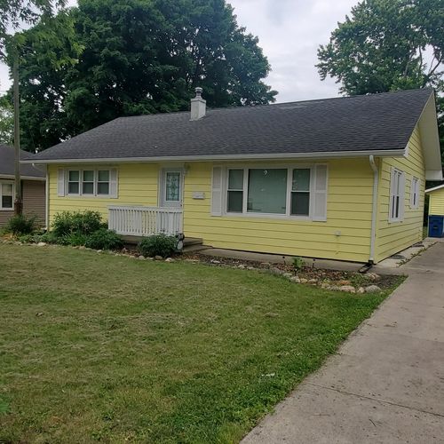 959 S Western Ave, Watseka, IL, 60970-1733 | Card Image