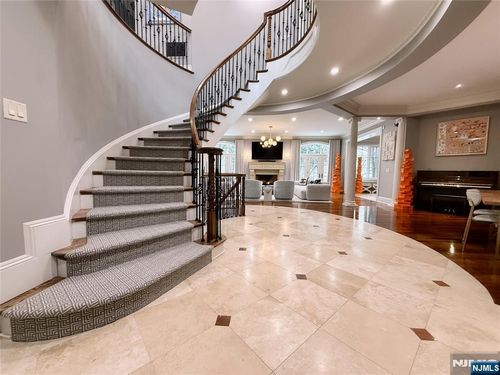 114 Bellaire Dr, Demarest, NJ, 07627-1300 | Card Image