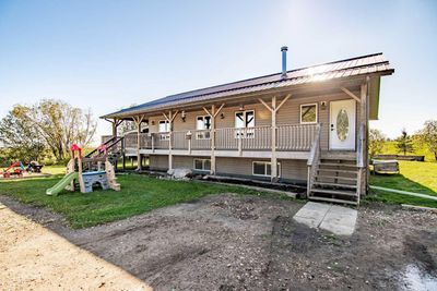 42175 Range Road 225, House detached with 4 bedrooms, 3 bathrooms and null parking in Bashaw AB | Image 2