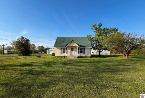 12800 Woodville Rd, Kevil, KY, 42053-9440 | Card Image