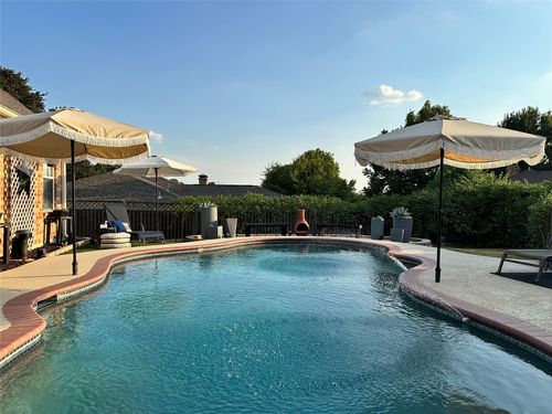 8553 Woodlake Cir, Fort Worth, TX, 76179-3143 | Card Image