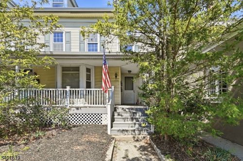 apt-2-104 Maple Ave, Morristown, NJ, 07960-9372 | Card Image