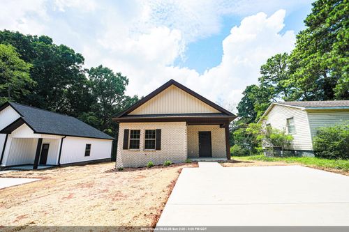 422 Smith St, Florence, AL, 35630-4131 | Card Image