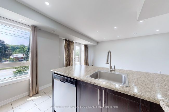 107 - 2 Dunsheath Way, Condo with 2 bedrooms, 2 bathrooms and 1 parking in Markham ON | Image 13
