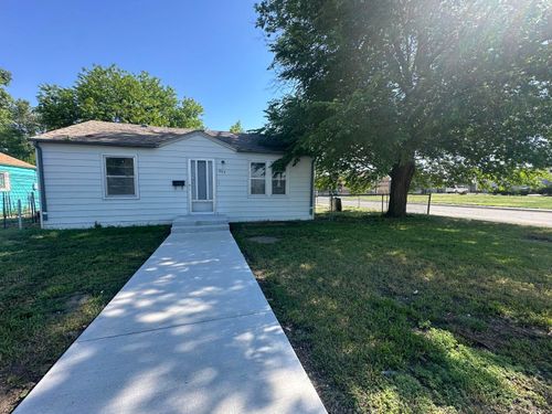 903 E Roosevelt Ave, Riverton, WY, 82501-2937 | Card Image