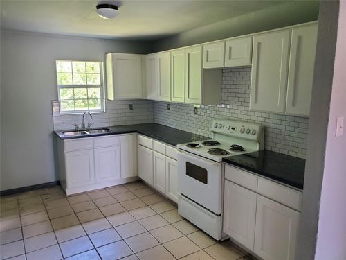 4833 Alvin St, Houston, TX, 77033-3813 | Card Image