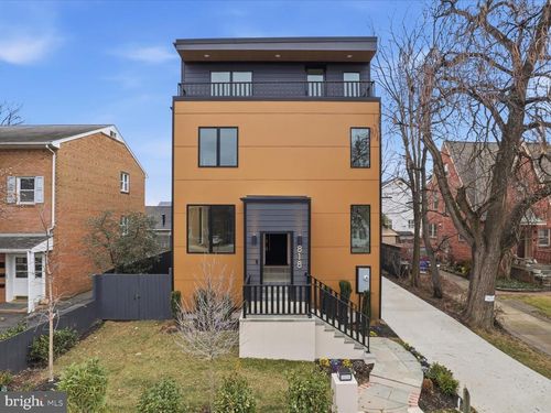 818 N Edgewood St, ARLINGTON, VA, 22201-1935 | Card Image