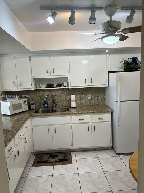 222e-1351 Ne Miami Gardens Dr, Miami, FL, 33179-4792 | Card Image