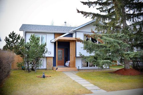 61 Cole St, Red Deer, AB, T4P2E5 | Card Image