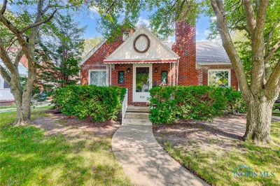 4220 Douglas Road, House other with 3 bedrooms, 2 bathrooms and 2 parking in Toledo OH | Image 1