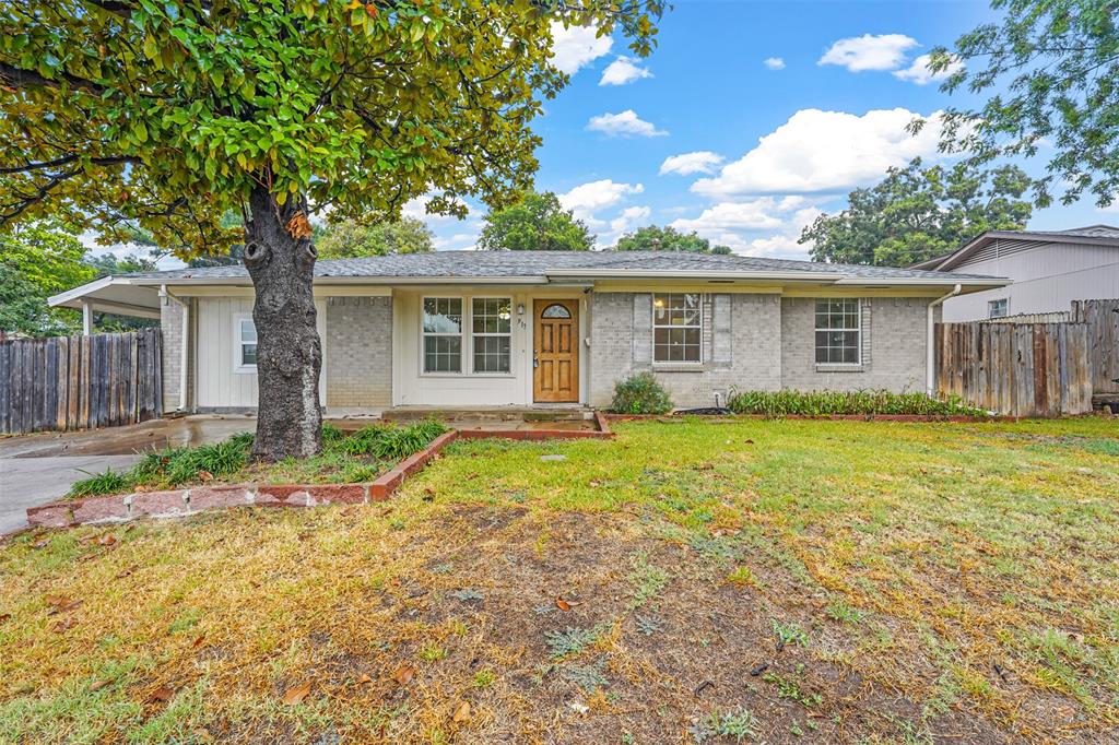 Russell Dr, Garland, TX 75040