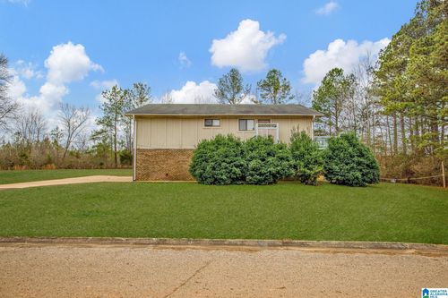 3100 Apple Valley Ln, Oxford, AL, 36203-3402 | Card Image