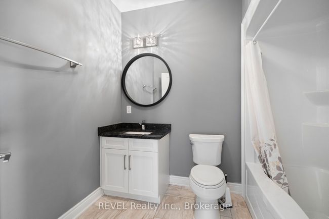 6464 Sam Iorfida Dr, House other with 6 bedrooms, 3 bathrooms and 6 parking in Niagara Falls ON | Image 20