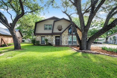 4106 Norfolk Bay Ct, Granbury, TX, 76049-5881 | Card Image