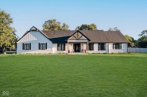 7067 E County Road 200 N, Avon, IN, 46123-8549 | Card Image