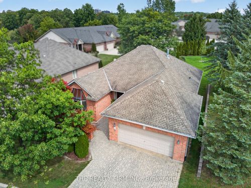 5 - 50 Northumberland Rd, Condo with 2 bedrooms, 2 bathrooms and 2 parking in London ON | Card Image