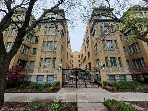 17-203-120 Seward St, Detroit, MI, 48202-4416 | Card Image