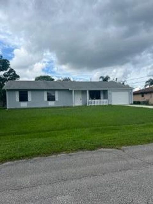 2556 Se Hallahan St, Port St. Lucie, FL, 34952-7289 | Card Image
