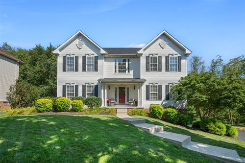 649 Water View Dr, Cranberry Twp, PA, 16066-3421 | Card Image