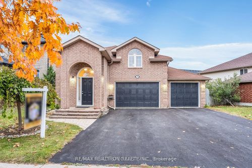 7 Margaret Dr, Barrie, ON, L4M6Y7 | Card Image