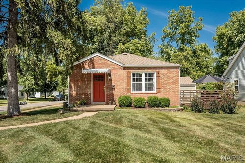 223 Avery Dr, Kirkwood, MO, 63122-1215 | Card Image