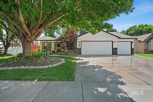 2706 S Chestnut St, Nampa, ID, 83686-4410 | Card Image