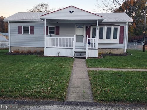 107 E Church St, Freeburg, PA, 17827-7710 | Card Image