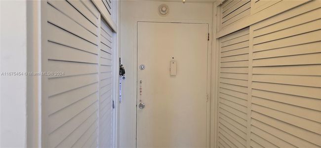 APT-204 - 1408 Brickell Bay Dr, Condo with 1 bedrooms, 1 bathrooms and null parking in Miami FL | Image 27
